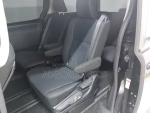 Toyota Noah 1.8 Front-Wheel Drive Hybrid (7-Seater) 2021 Black