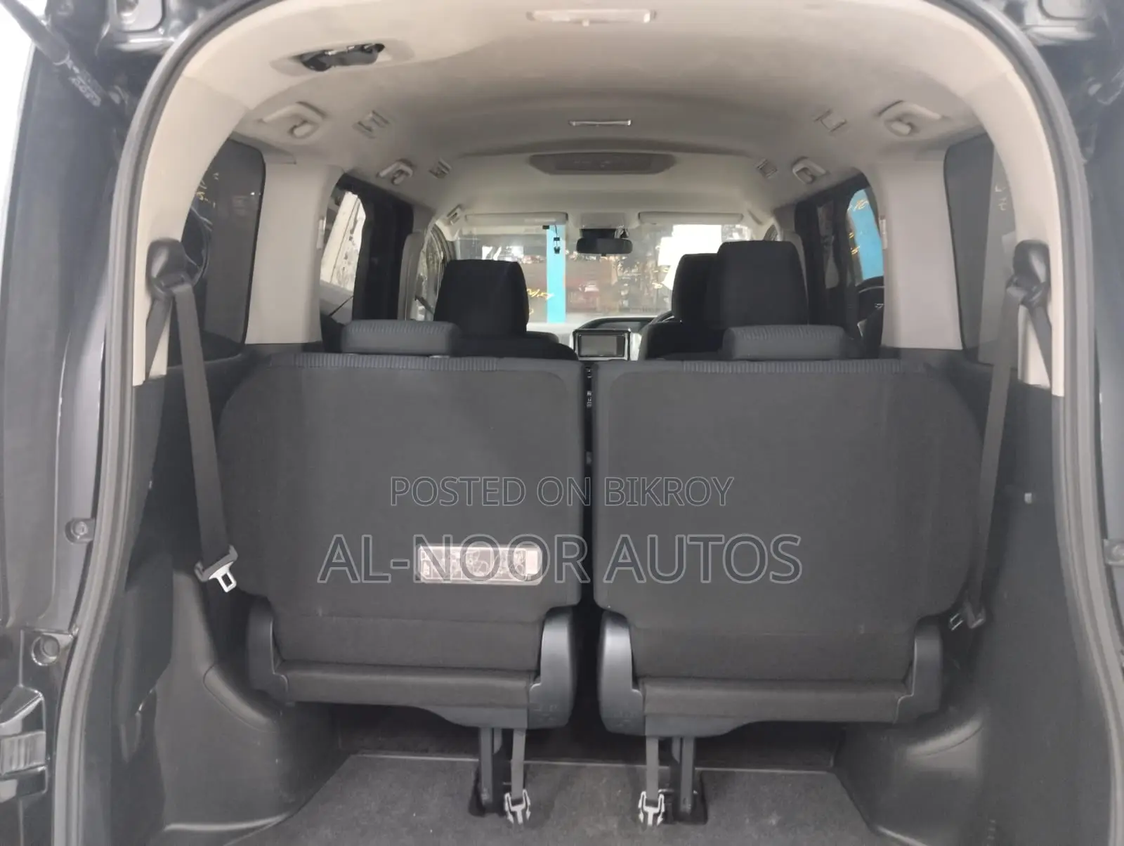 Toyota Noah 1.8 Front-Wheel Drive Hybrid (7-Seater) 2021 Black