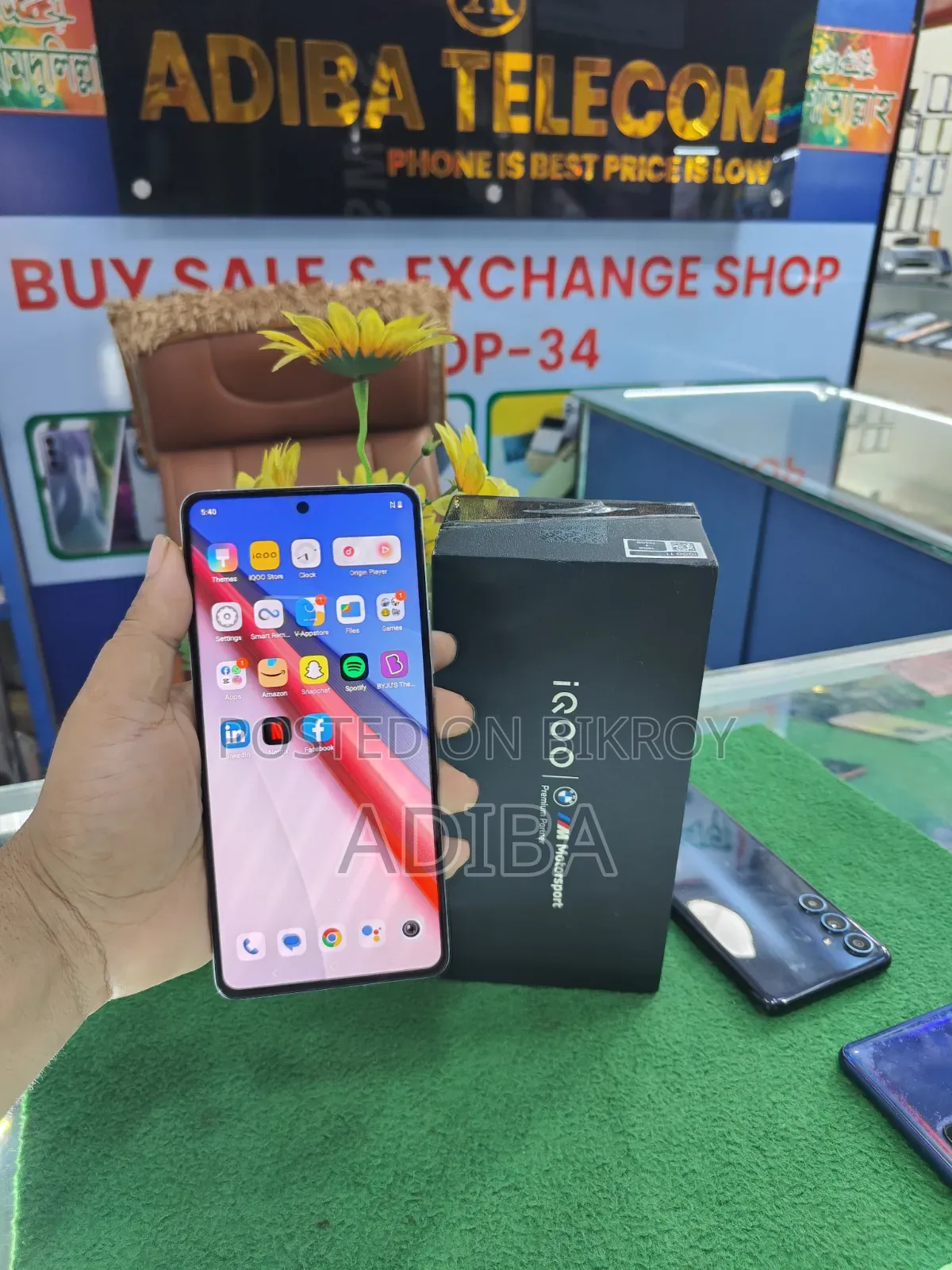 iQOO 256 GB White