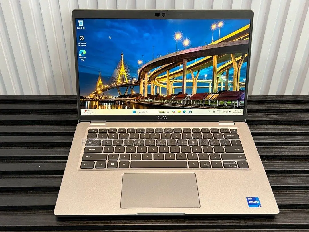 Laptop Dell 3GB Intel SSD 256GB