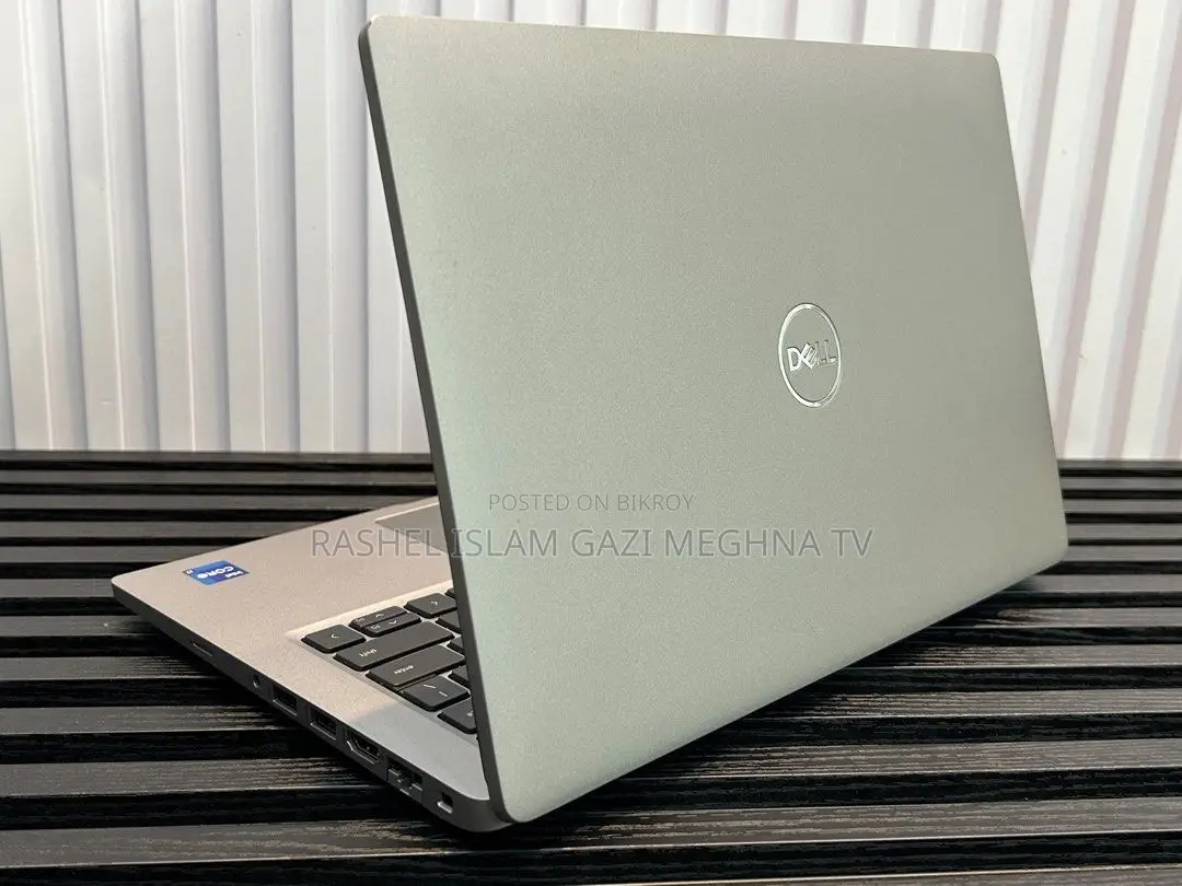 Laptop Dell 3GB Intel SSD 256GB