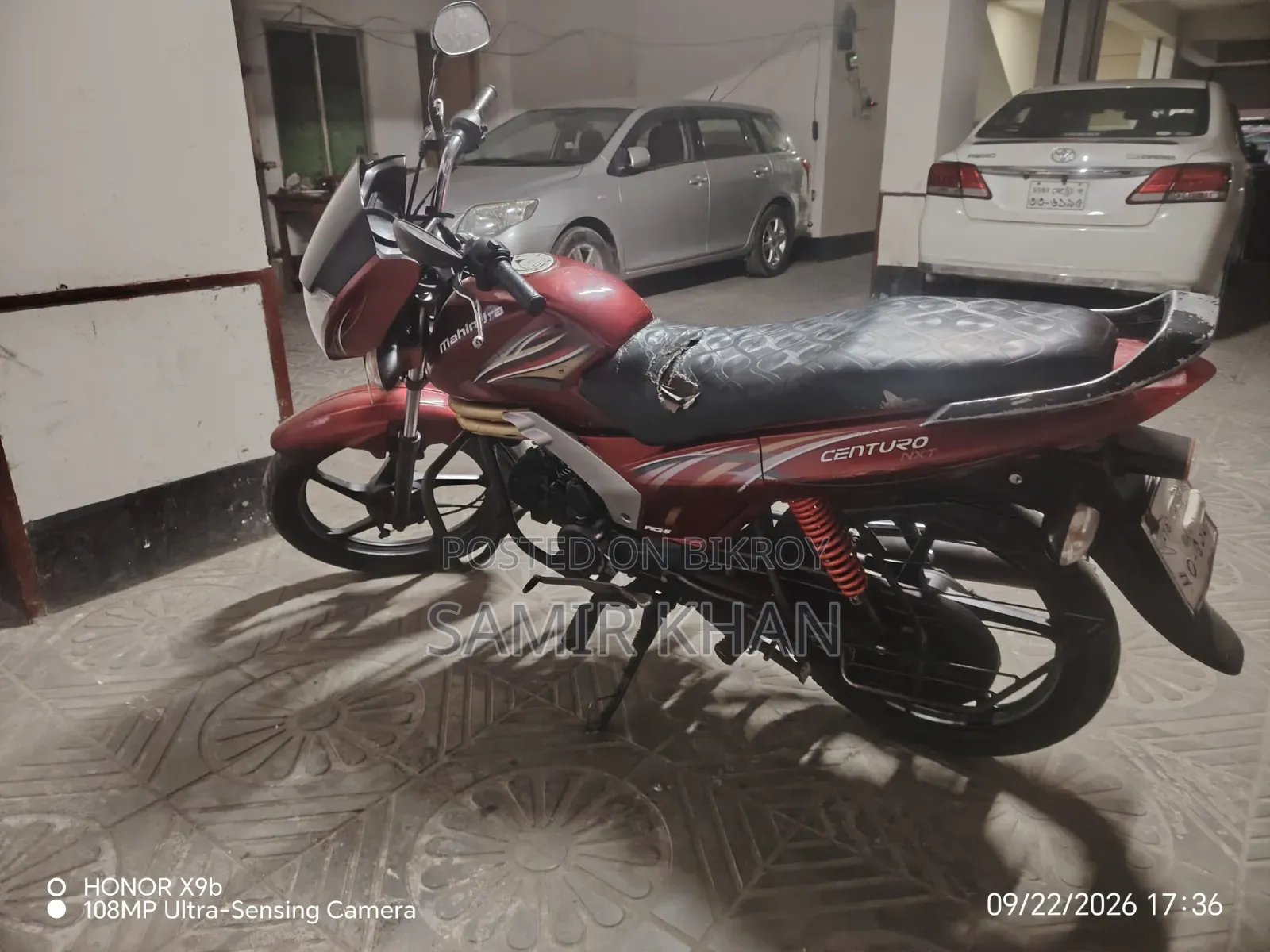 মাহিদ্রা সেঞ্চুরো ২০১৫ রেড