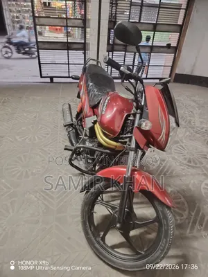 মাহিদ্রা সেঞ্চুরো ২০১৫ রেড