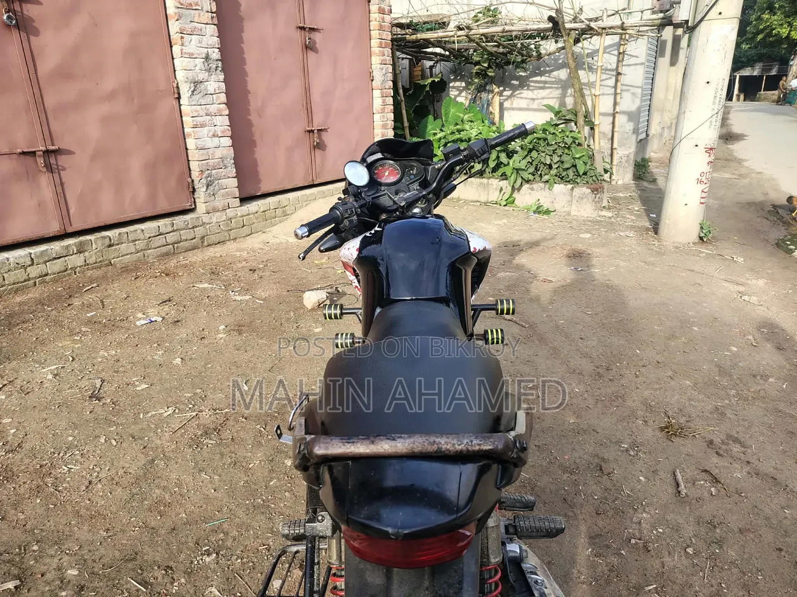 হিরো হাংক ১৫০ ২০১৫ কালো