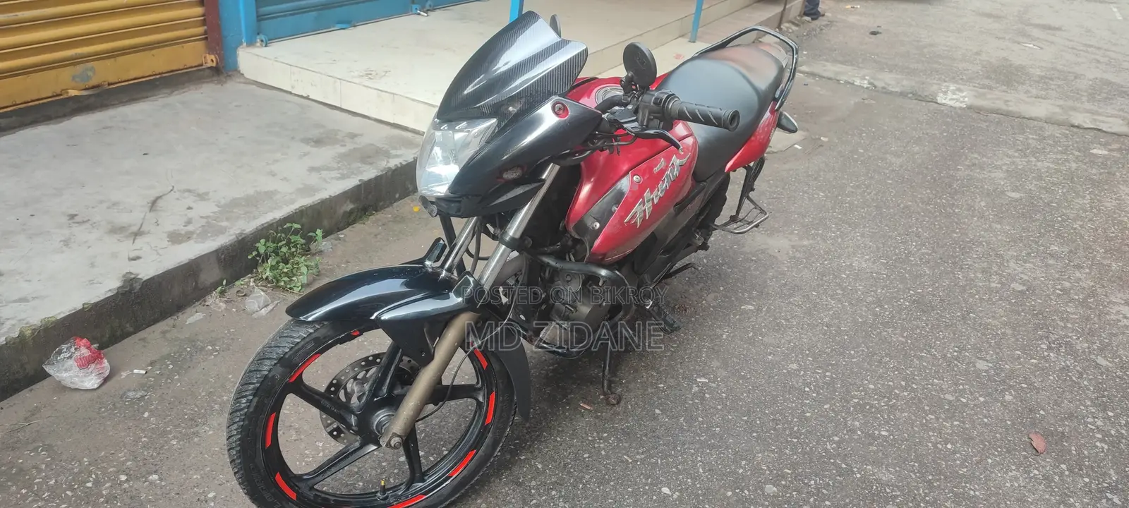 হিরো হাঙ্ক ২০১১ রেড