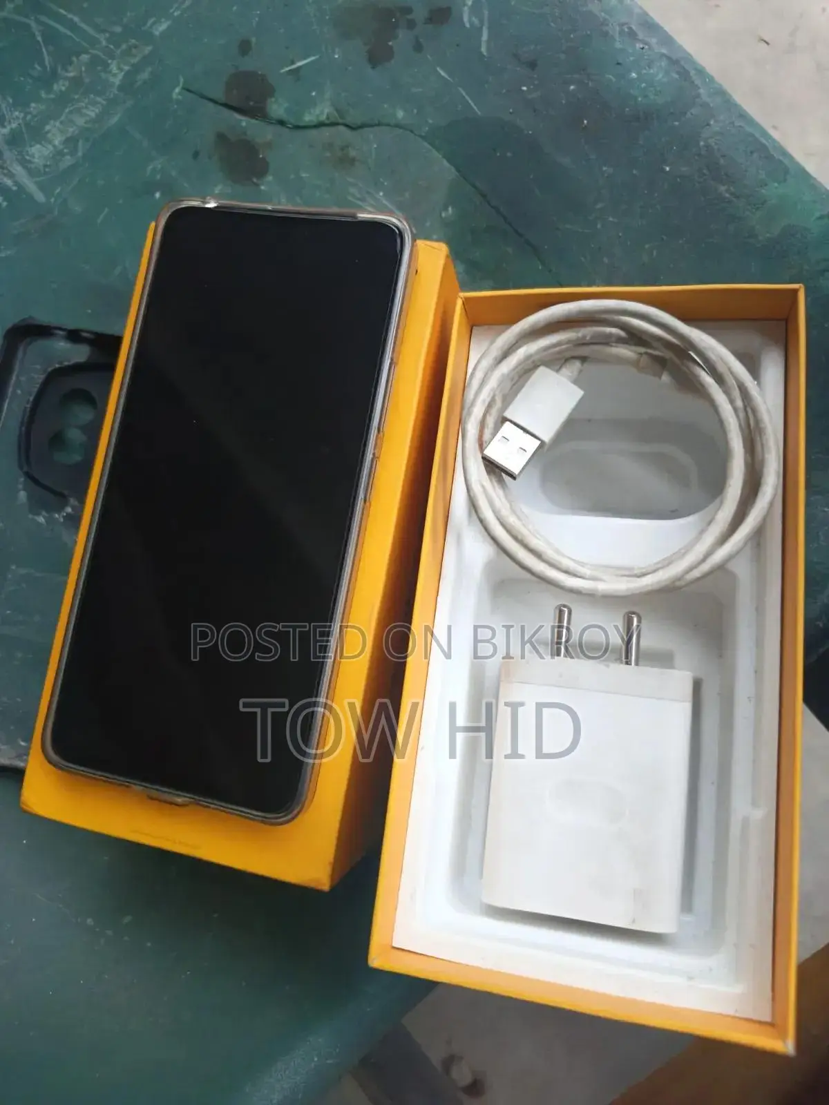 Realme 128 GB Yellow