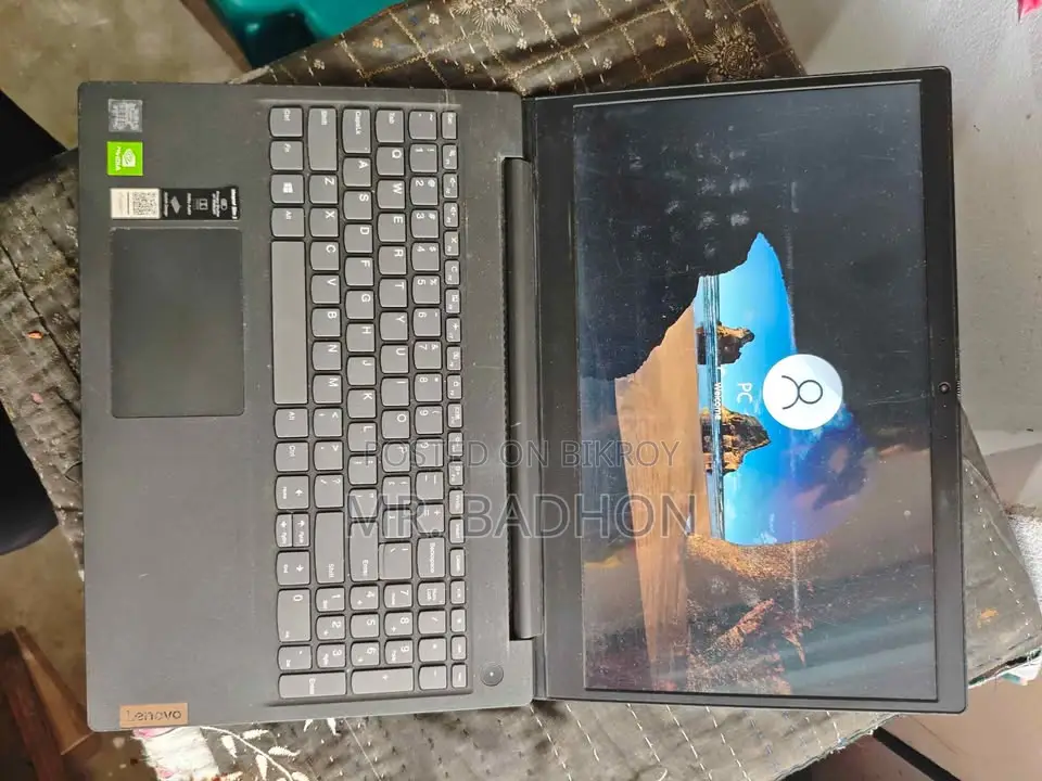 Laptop Lenovo Ideapad 3 4GB Intel Core i3 HDD+SSD 1T
