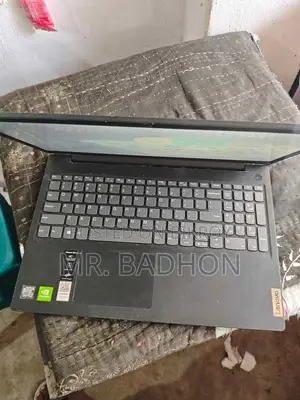 Laptop Lenovo Ideapad 3 4GB Intel Core i3 HDD+SSD 1T