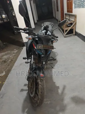 বাজাজ পালসার এনএস ১৬০ ২০২৩ ব্ল্যাক