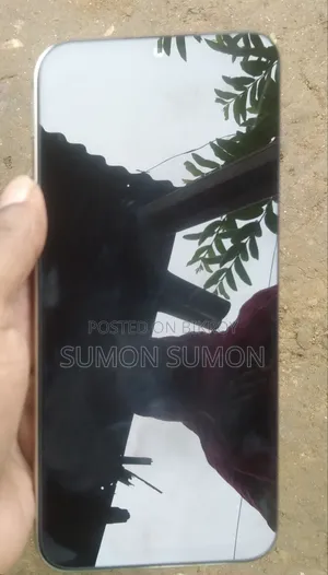 রিয়েলমি ৮ ৫জি ৬৪ জিবি গোল্ড