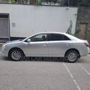 Toyota Premio 2012 Silver