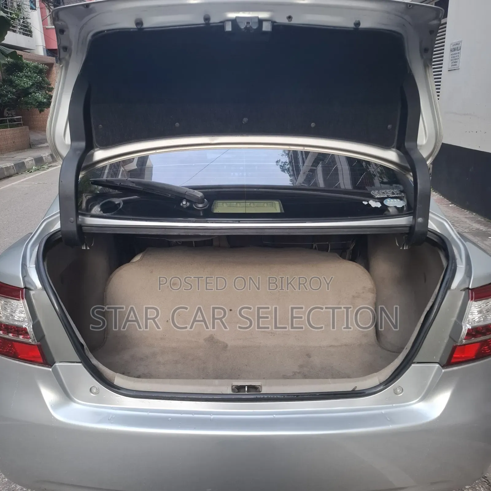 Toyota Premio 2012 Silver