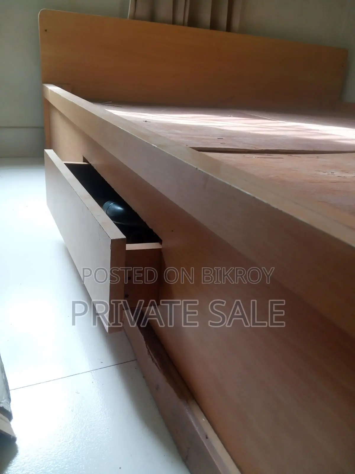5 X 7 Feet Double Size Bed Urgent Sale