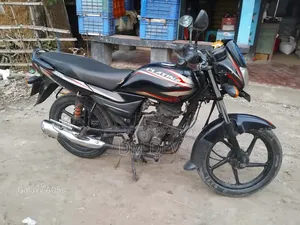 বাজাজ প্লাটিনা ১০০ ২০১৮ ব্ল্যাক