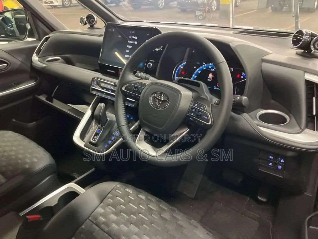 Toyota Voxy Hybrid S-Z 2WD 7-Seater 2022 Black