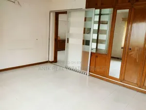 2300 এসএফটি অফিস স্পেস ভাড়া গুলশান ২