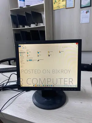 স্যামসাং ১৭" মনিটর ফুল ফ্রেশ