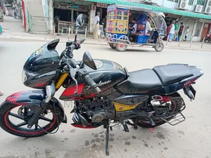 বাজাজ পালসার ১৫০ ২০২০ রেড