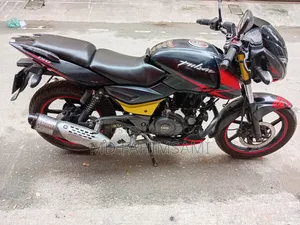 বাজাজ পালসার ১৫০ ২০২০ রেড