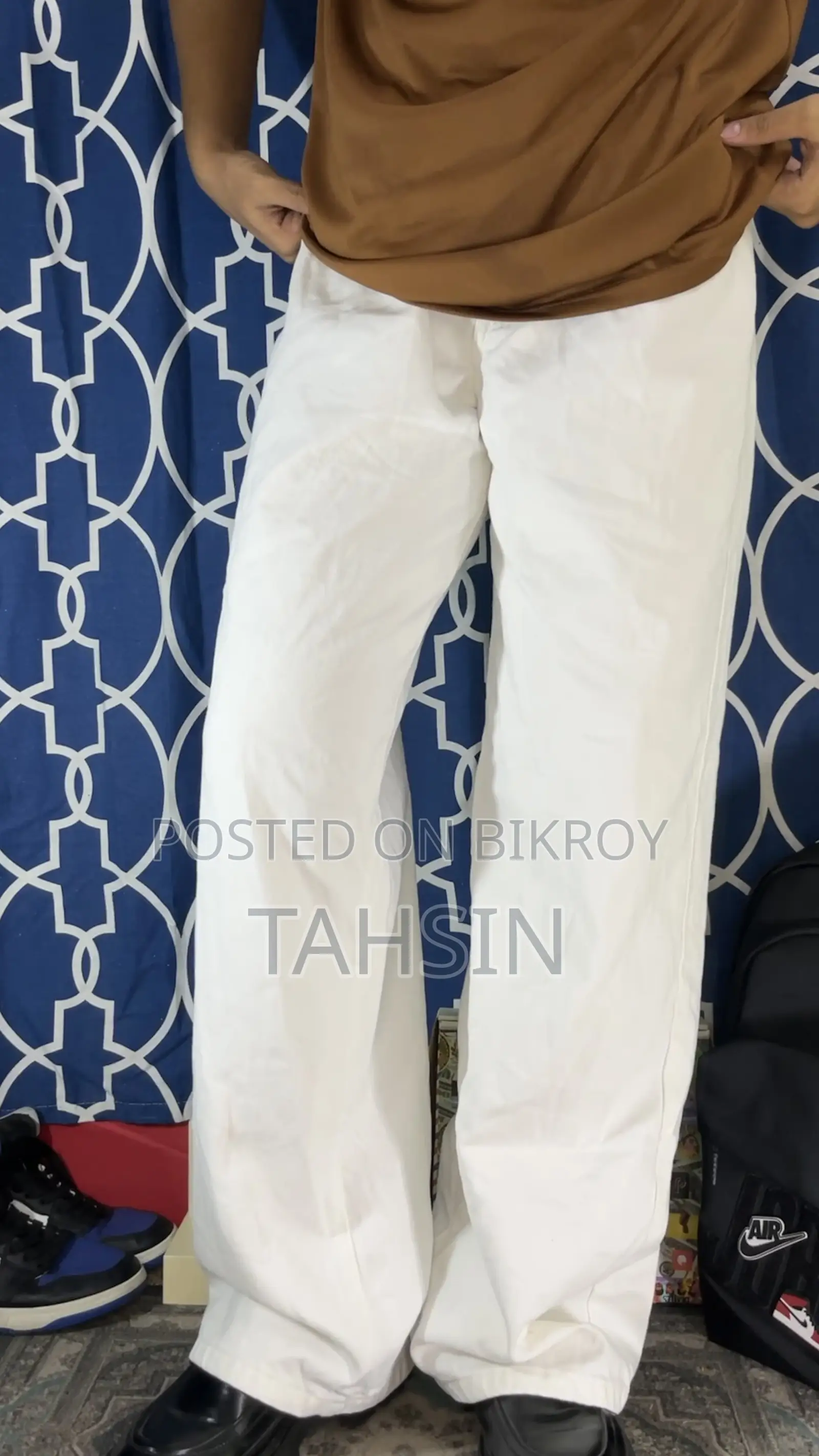 White Colour Jeans Baggy