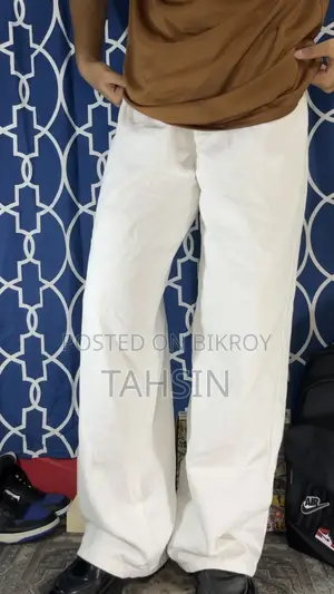 White Colour Jeans Baggy