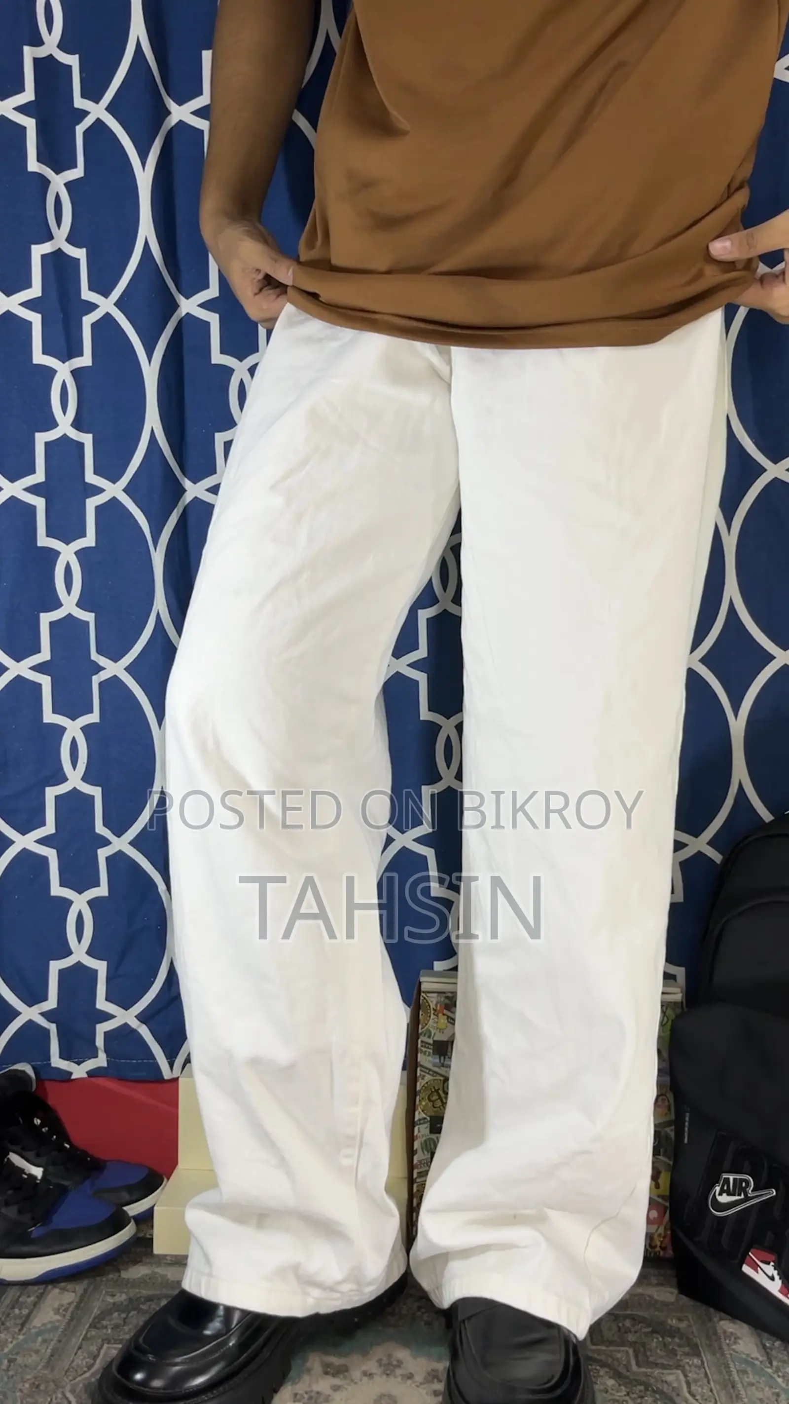 White Colour Jeans Baggy