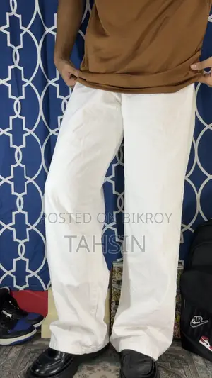 White Colour Jeans Baggy