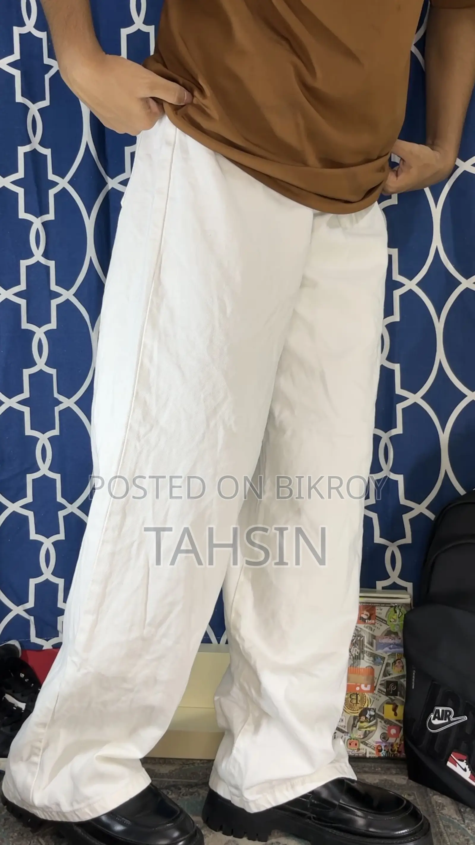 White Colour Jeans Baggy