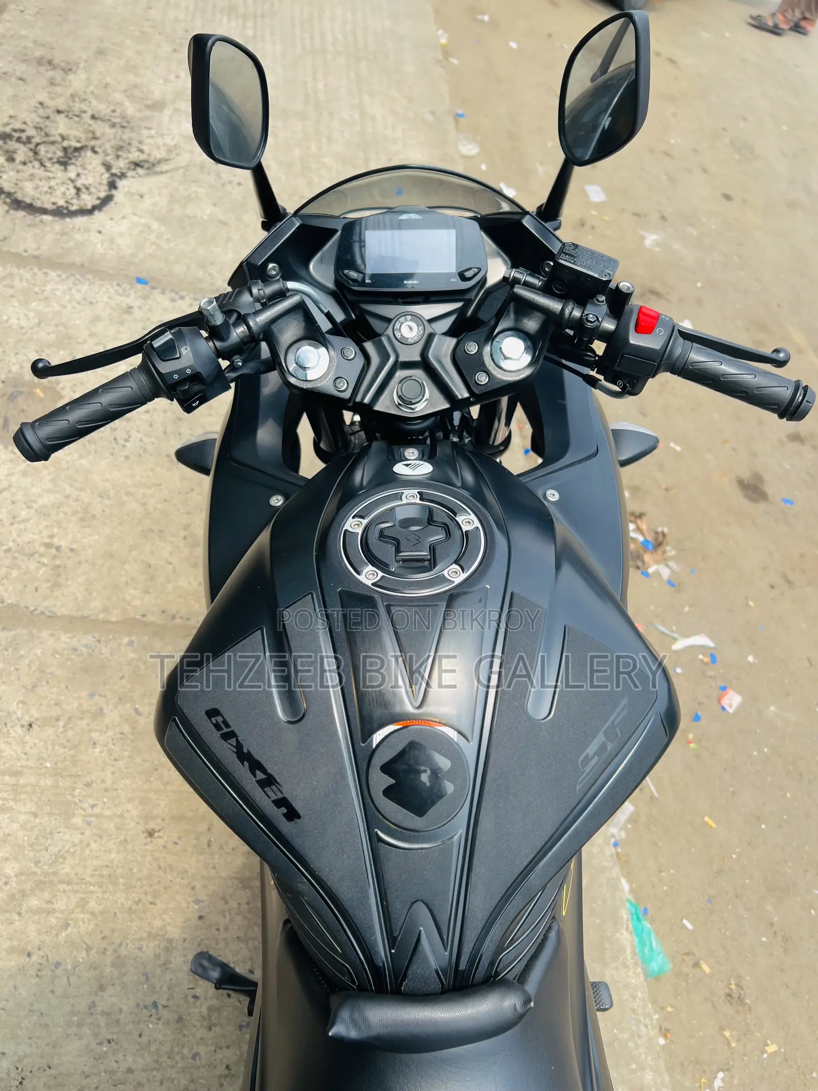 সুজুকি জিক্সার এসএফ ২০২৫ ব্ল্যাক