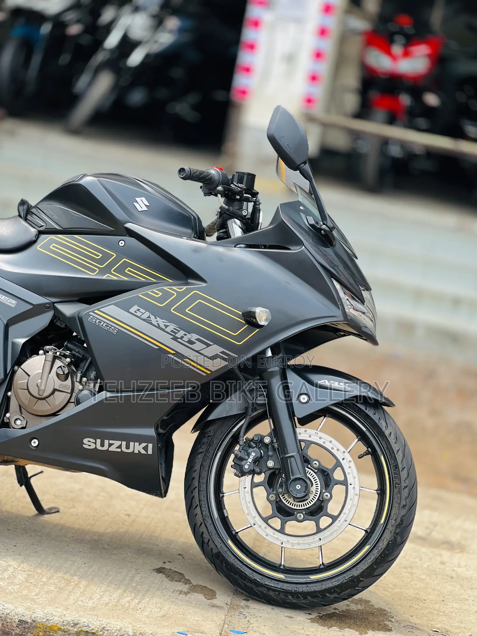 সুজুকি জিক্সার এসএফ ২০২৫ ব্ল্যাক