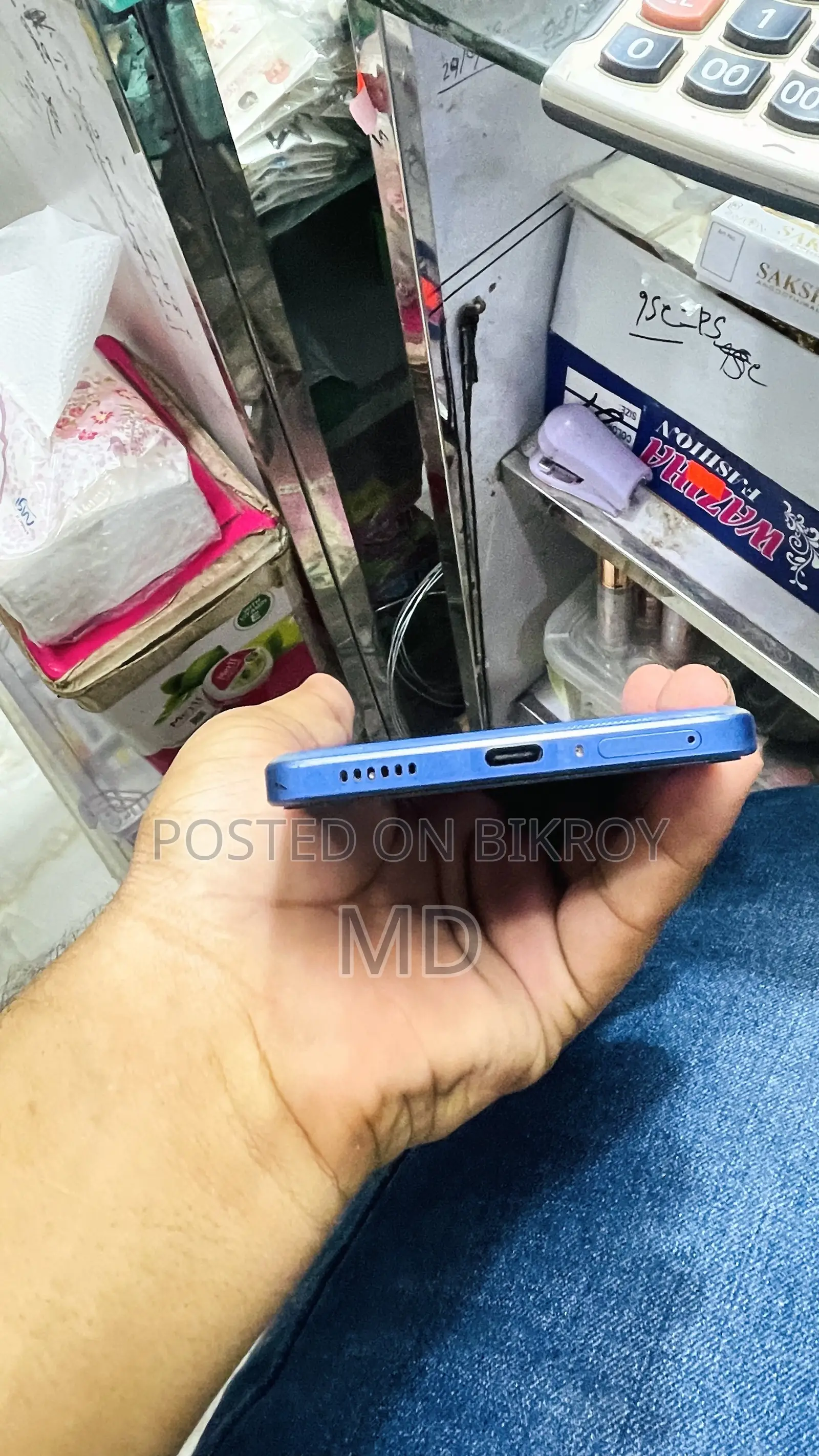 iQOO 256 GB Blue