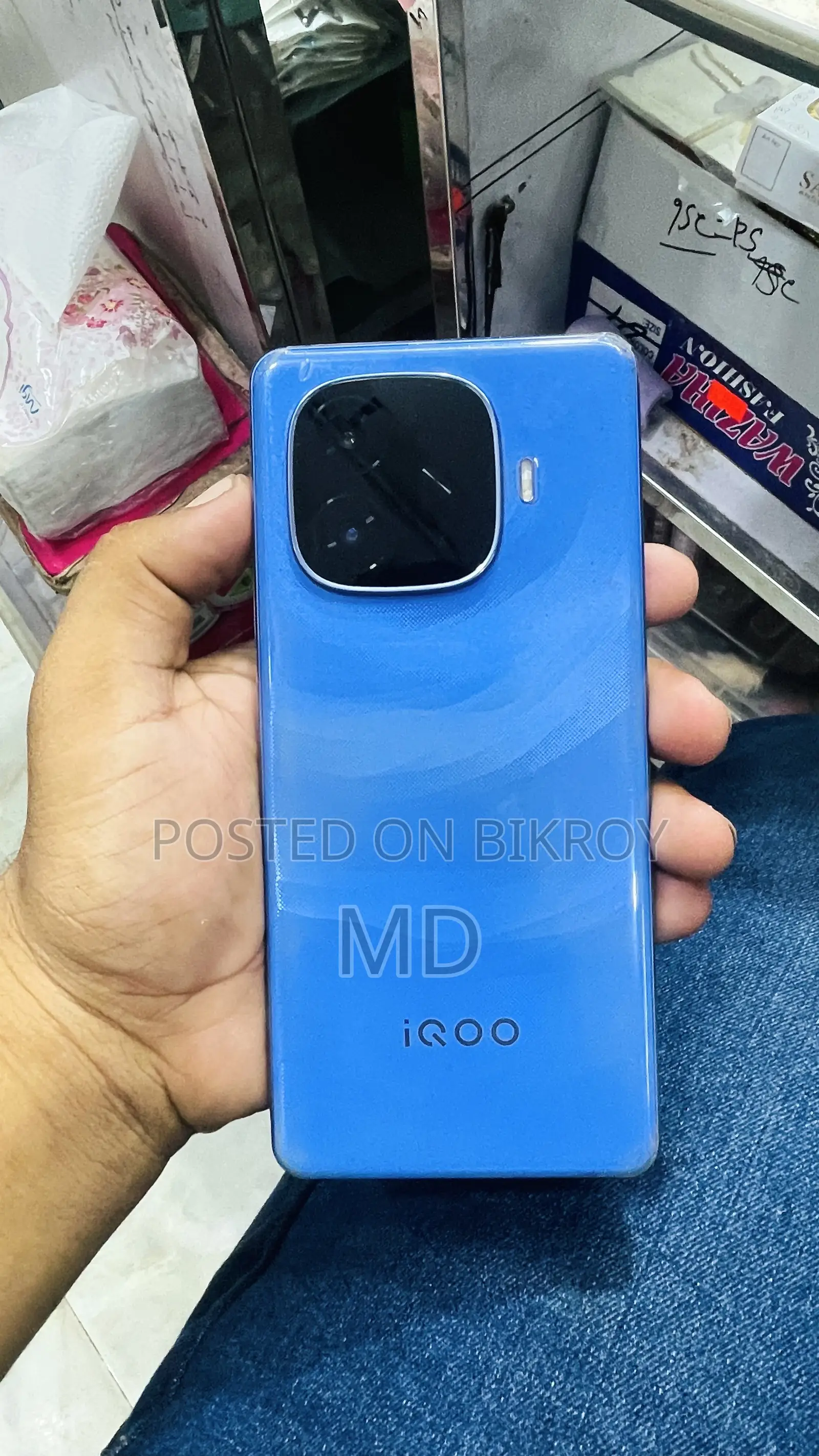 iQOO 256 GB Blue