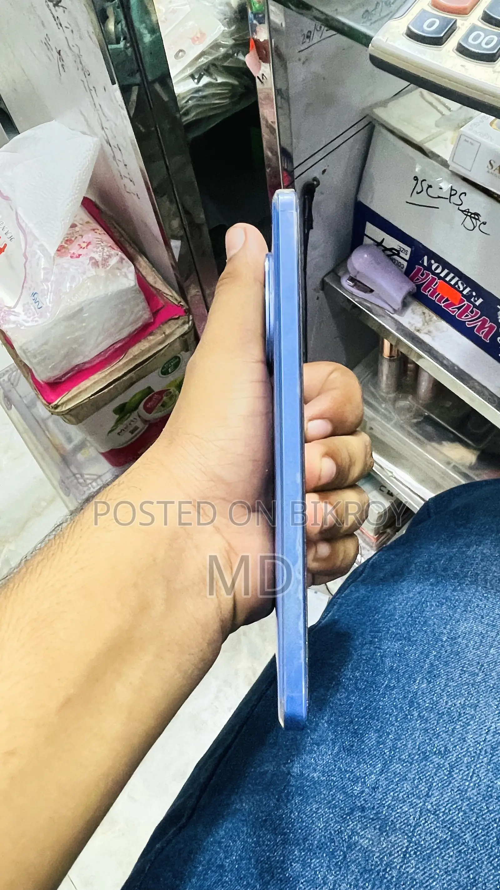 iQOO 256 GB Blue