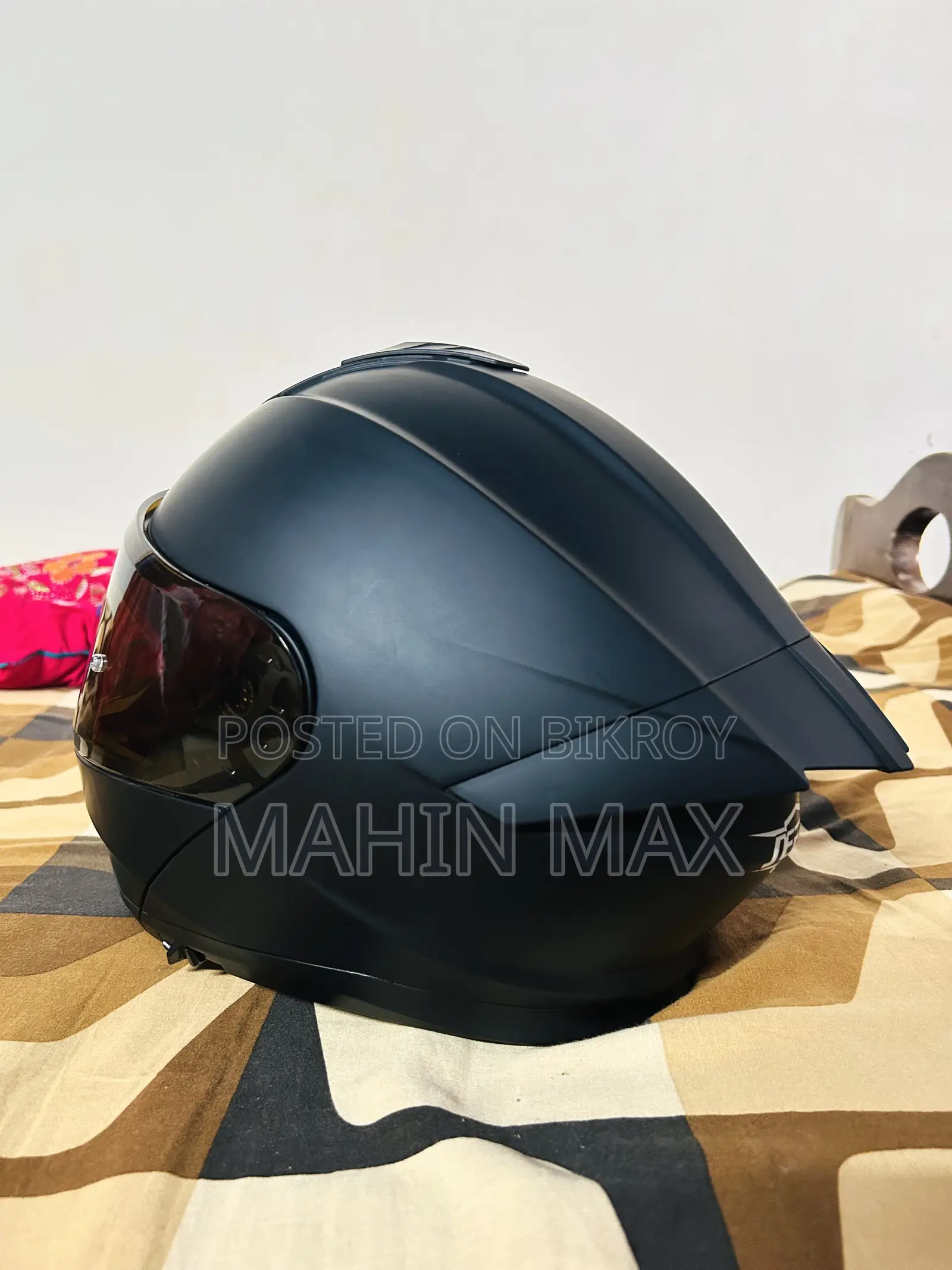 Jerra Matt Black Helmet