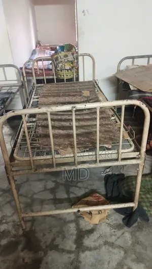 I want to sell these furniture pieces due to financial crisis