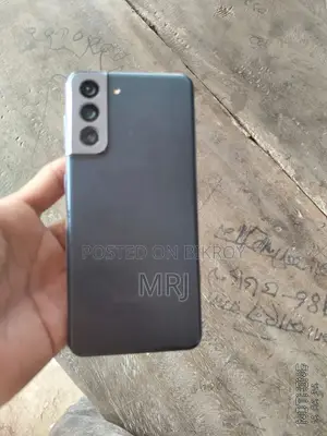 স্যামসাং গ্যালাক্সি এস২১ ৫জি ১২৮ জিবি ব্ল্যাক