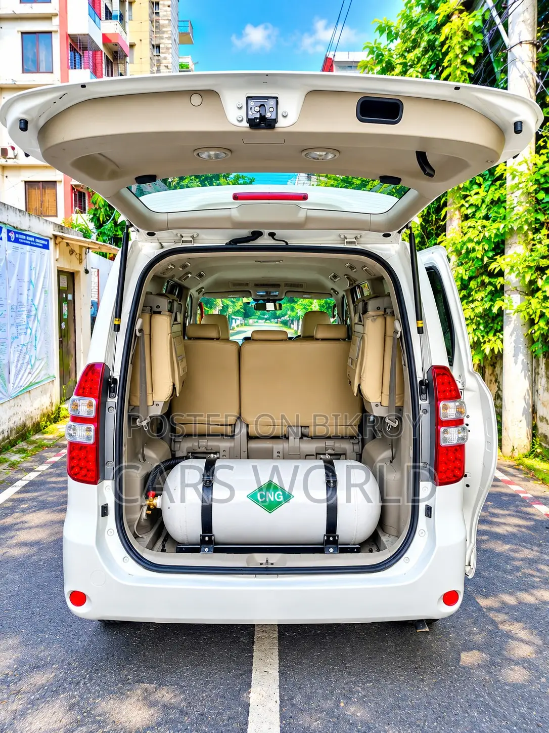 Toyota Noah 2.0 143hp FWD (8 Seater) 2012 Pearl