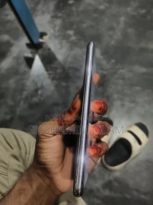 মোবাইল ফোন ১২৮ জিবি