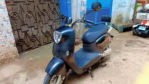 ইয়াডি এম৬ ২০২৬ কালো