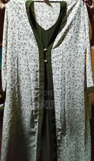 পুরাতন বোরকা বিক্রি হবে