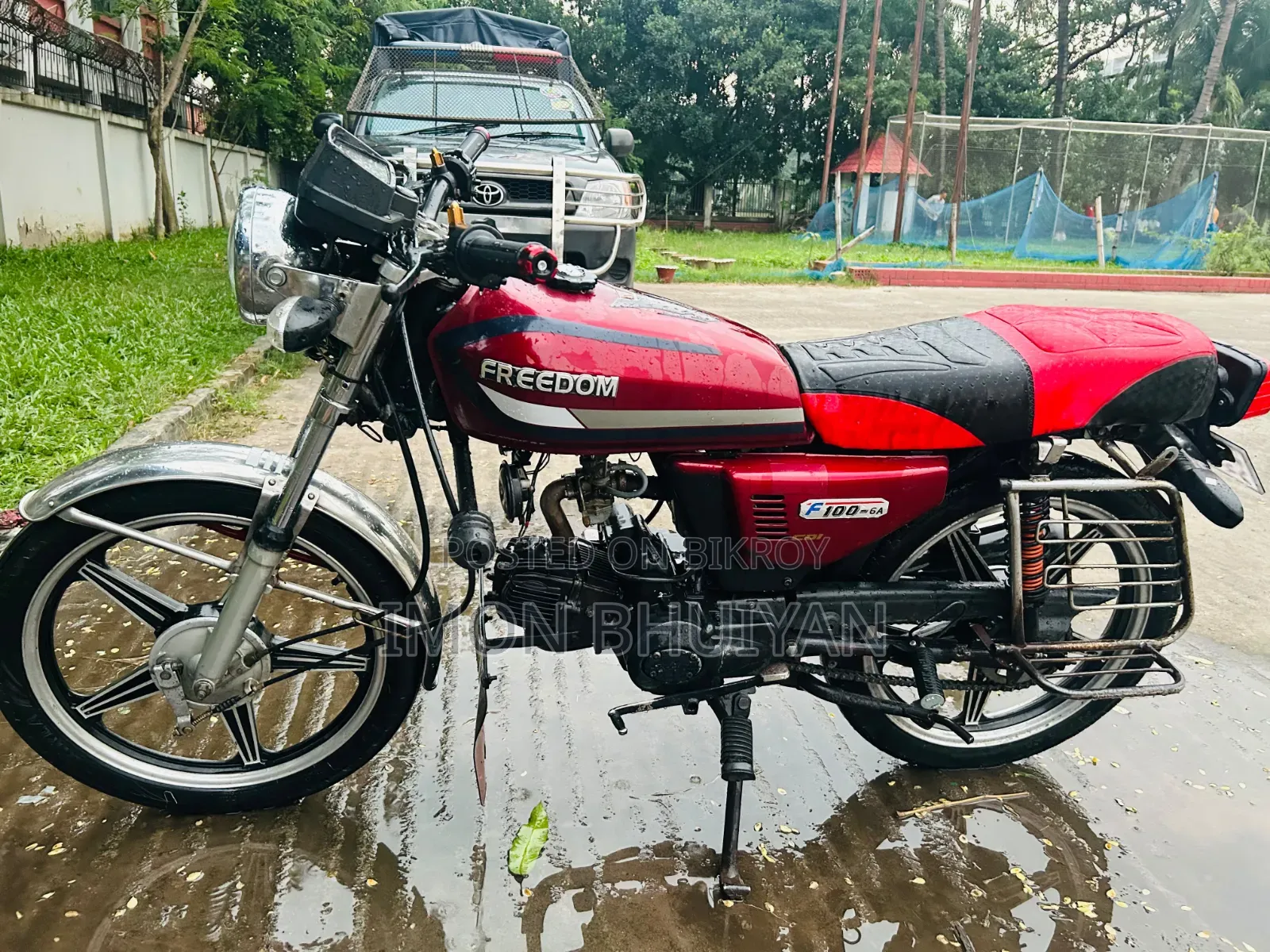 Runner F100 - 6A 2012 Red