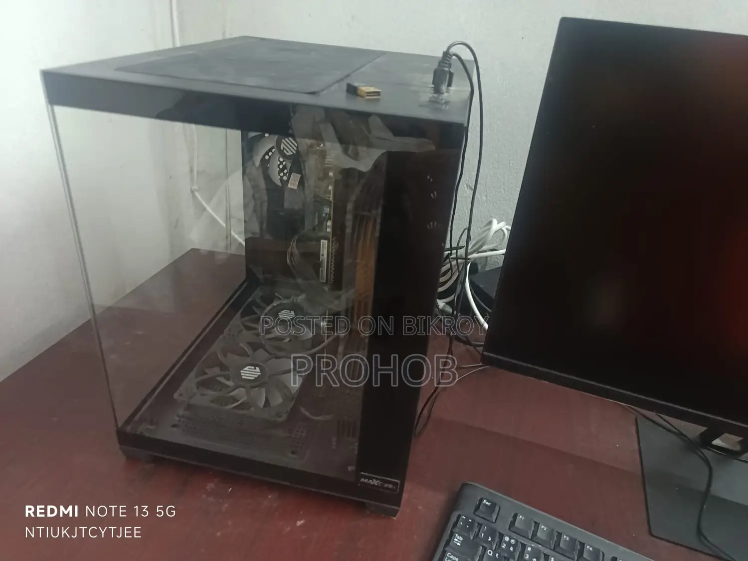 Desktop Computer MSI 16GB AMD Ryzen 5 SSD 512GB