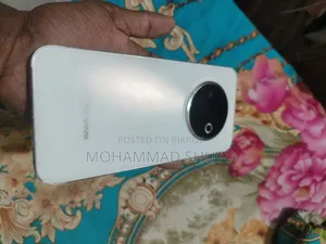 টেকনো ক্যামন ৩০ ২৫৬ জিবি সাদা