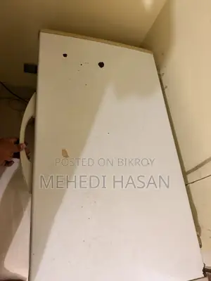 “ফ্রিজার বিক্রি হবে — চলে, কিন্তু ঠান্ডা হয় না”