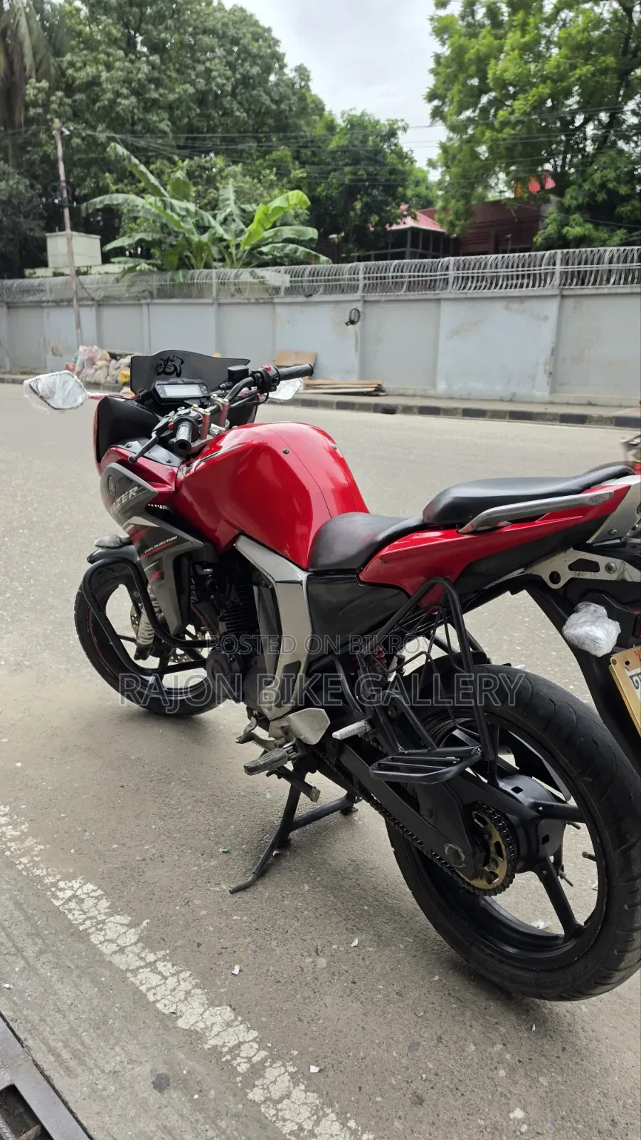 ইয়ামাহা ফেজার এফআই ভি২ ২০১৮ রেড