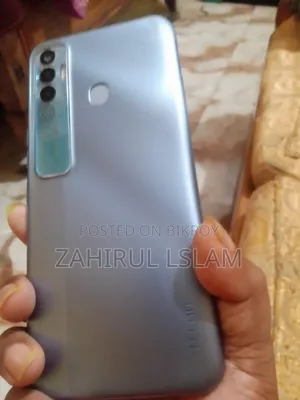 টেকনো স্পার্ক ৭ প্রো ৬৪ জিবি