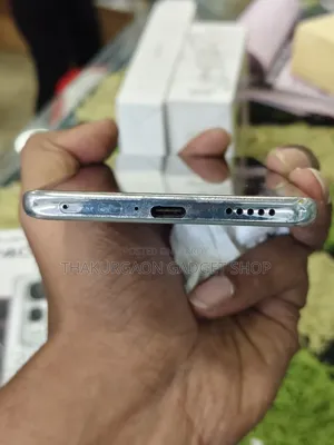 ভিভো ওয়াই ৪০০ প্রো ১২৮ জিবি সিলভার