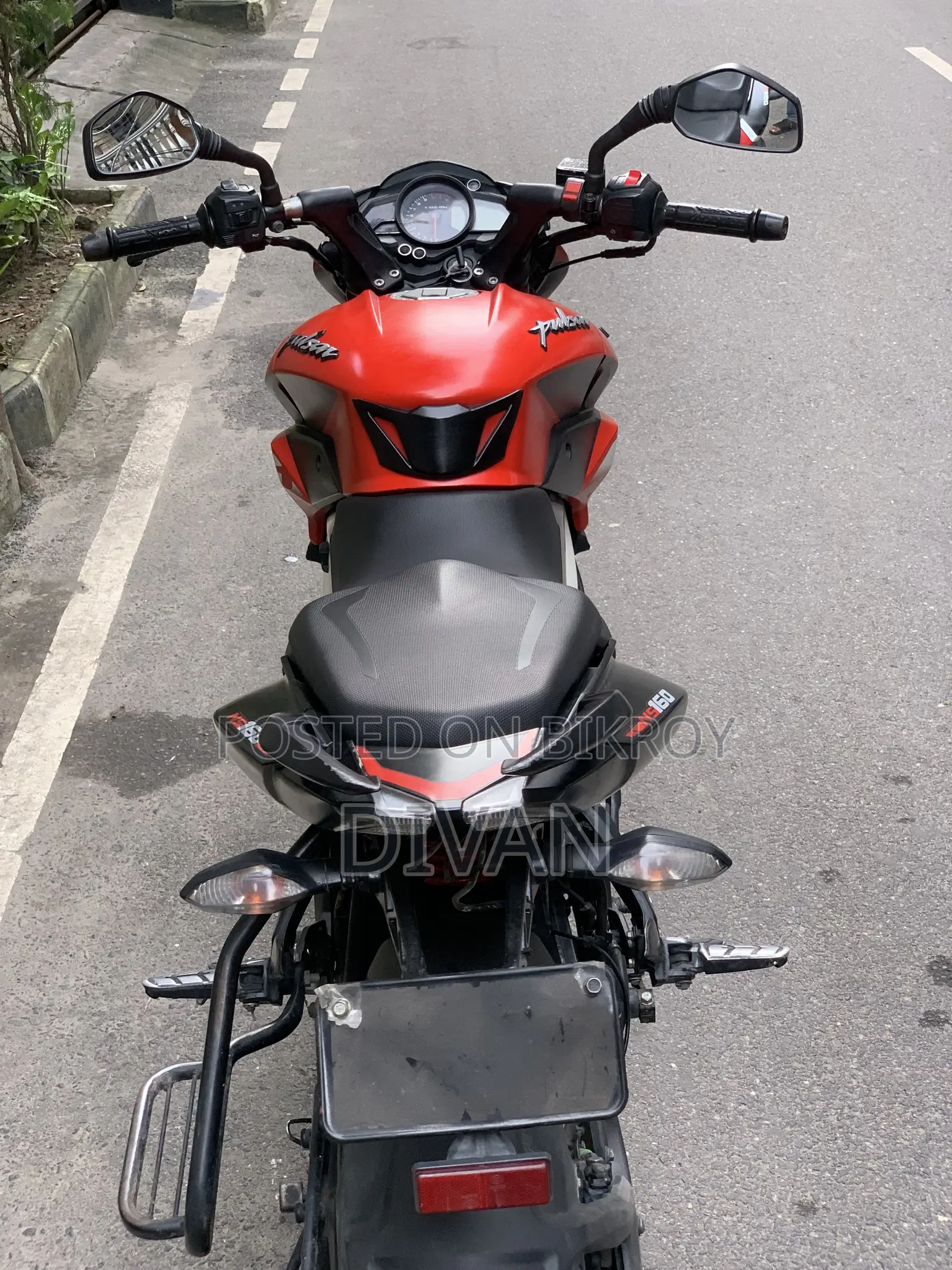 বাজাজ পালসার এনএস ১৬০ ২০২১ রেড