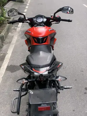 বাজাজ পালসার এনএস ১৬০ ২০২১ রেড