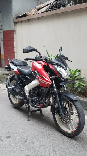 বাজাজ পালসার এনএস ১৬০ ২০২১ রেড